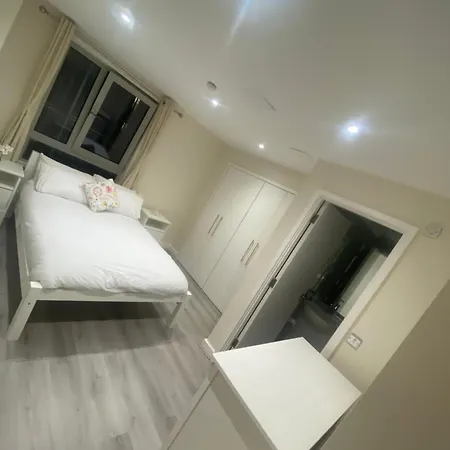 156 Holloway